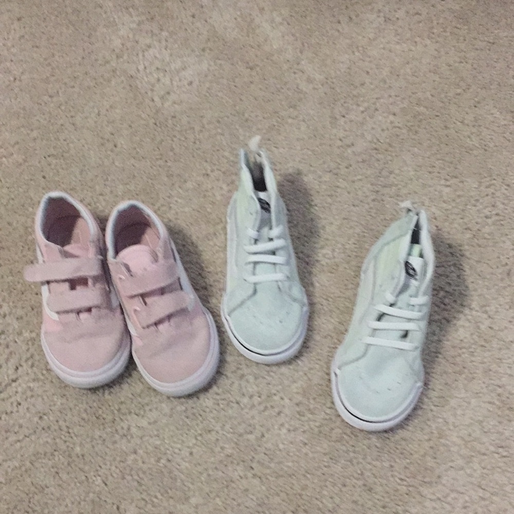 Sold Already “ Vans Toddler Suede  Sneakers